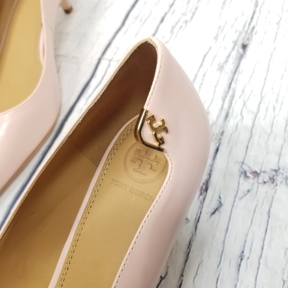 Tory Burch Elizabeth Pointed Toe Leather Pump - Picture 6 of 6
